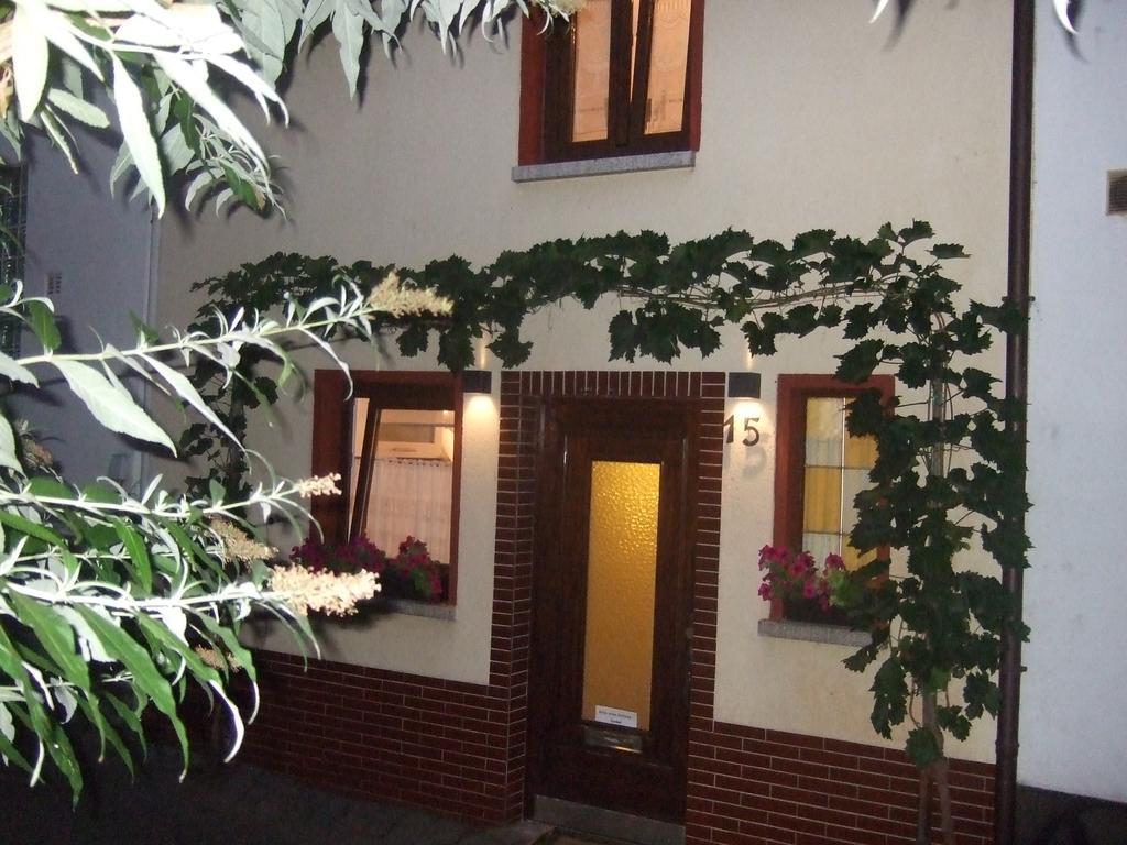 Вілла Kleines Winzerhauschen Бремм Номер фото