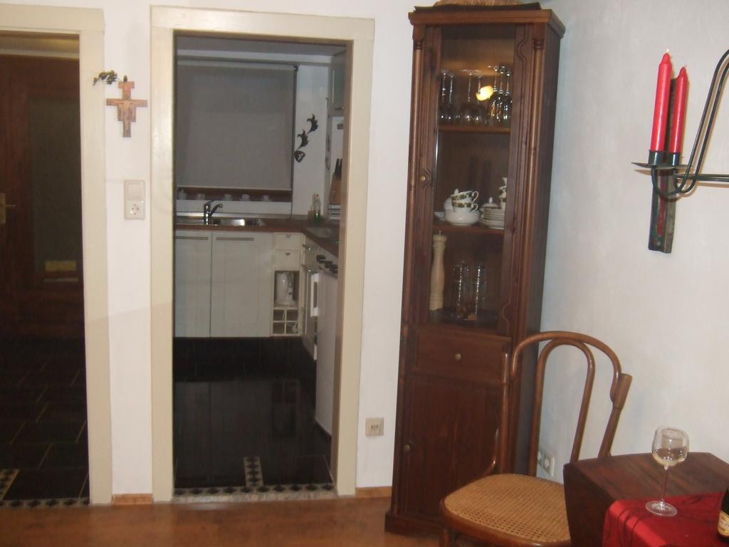 Вілла Kleines Winzerhauschen Бремм Номер фото